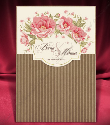 <p>Оригинальное красочное свадебное приглашение в обложке из крафт-бумаги. В цену не входит дополнительный конверт.</p>
