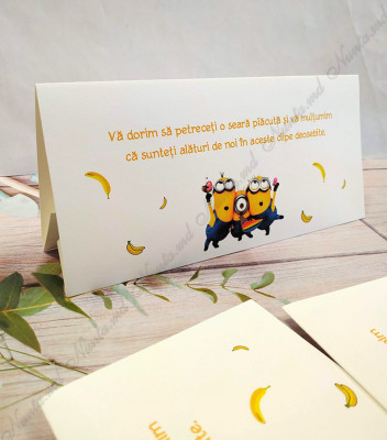 <p>Банкетные карточки или гостевые карточки, применяются на детском празднике чтобы определить место каждого гостя за столом, также эти карточки имеют внутри отделение и могут быть использованы в виде конвертов для денег.</p>